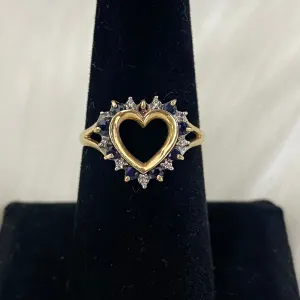 10K Yellow Gold Diamond Heart Ring Ct Dia/Sapphire / 2.3gr / Size 7