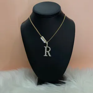 10K Yellow Gold Diamond Letter R Pendant / 5.8gr