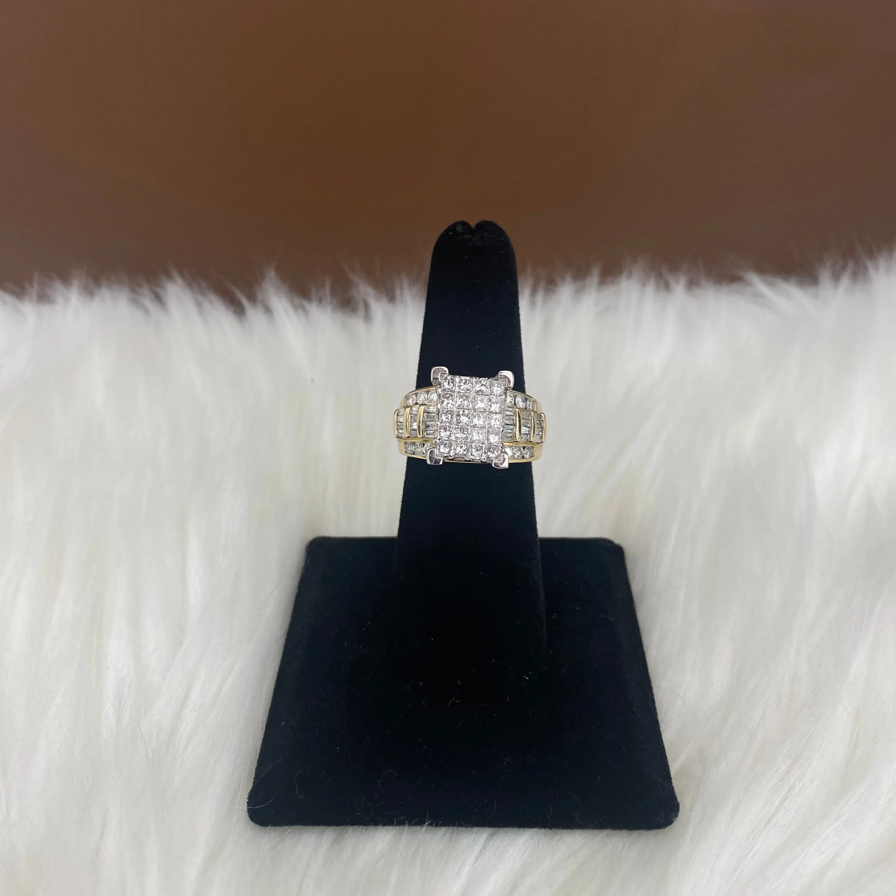 10K Yellow Gold Diamond Square Ring 2Ct / 8gr / Size 6.5