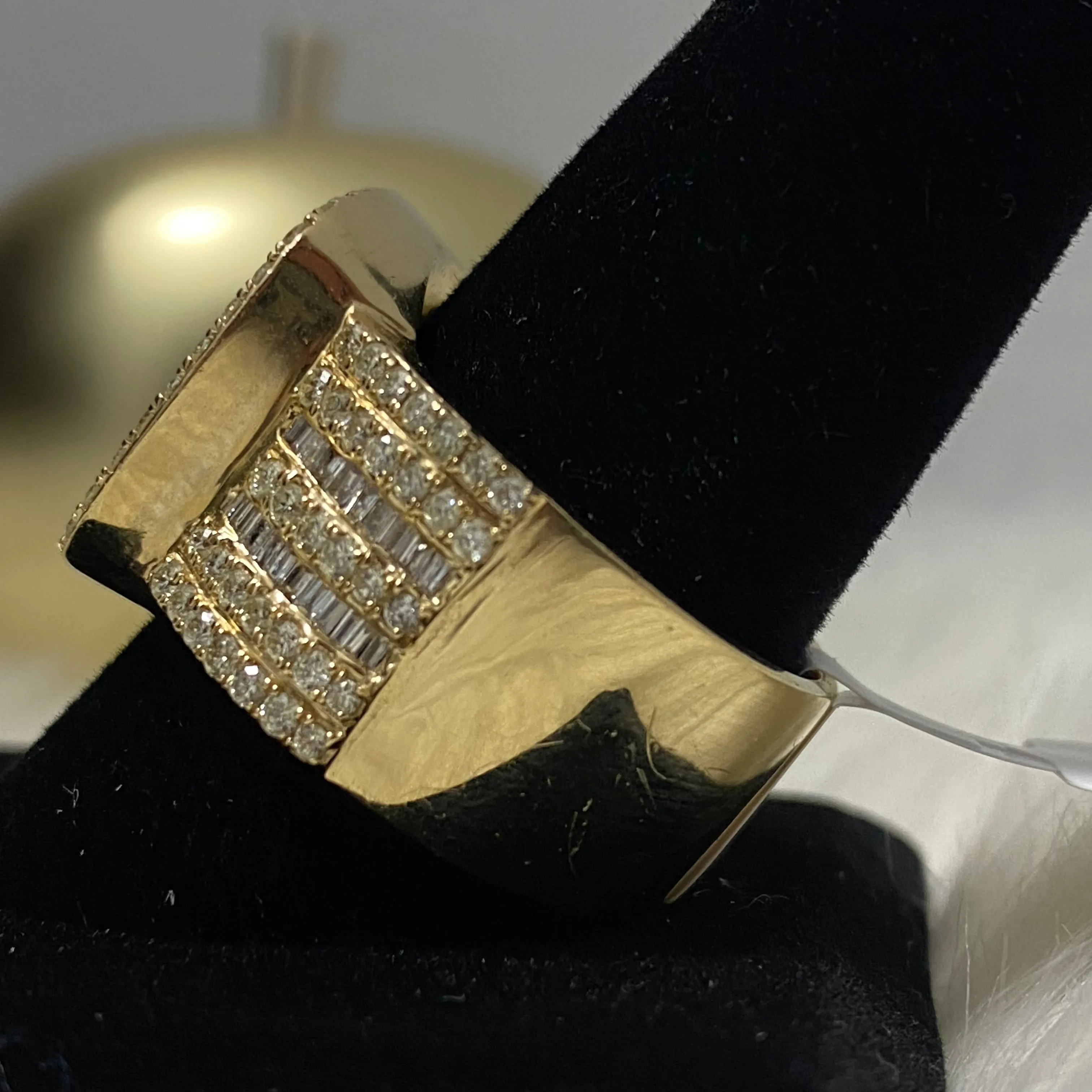 14K Yellow Gold Diamond Square Luxury Ring 2.28Ct Dia / 16gr / Size 10.5