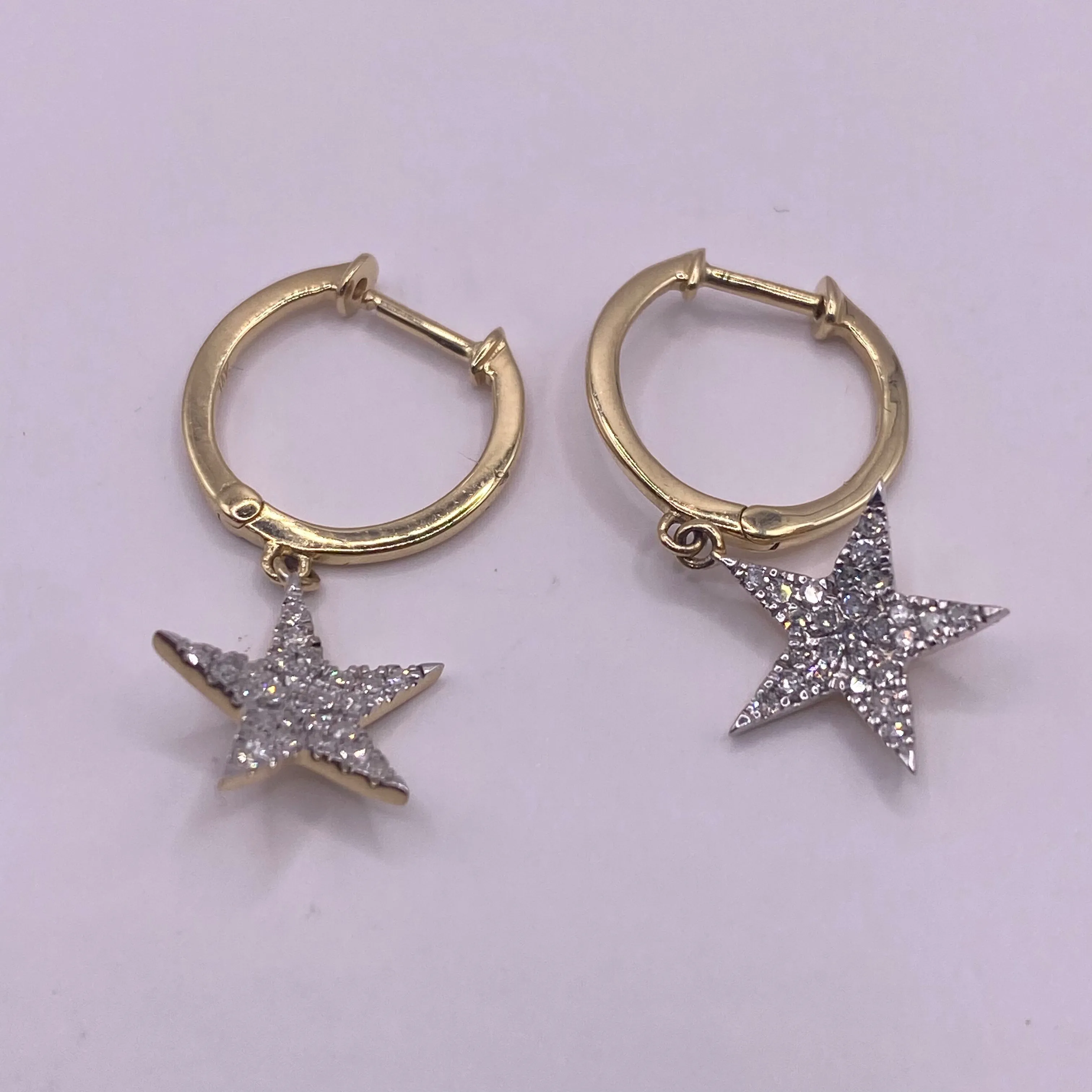 14K Yellow Gold Diamond Star Hoop Earrings 0.31Ct / 2.1gr