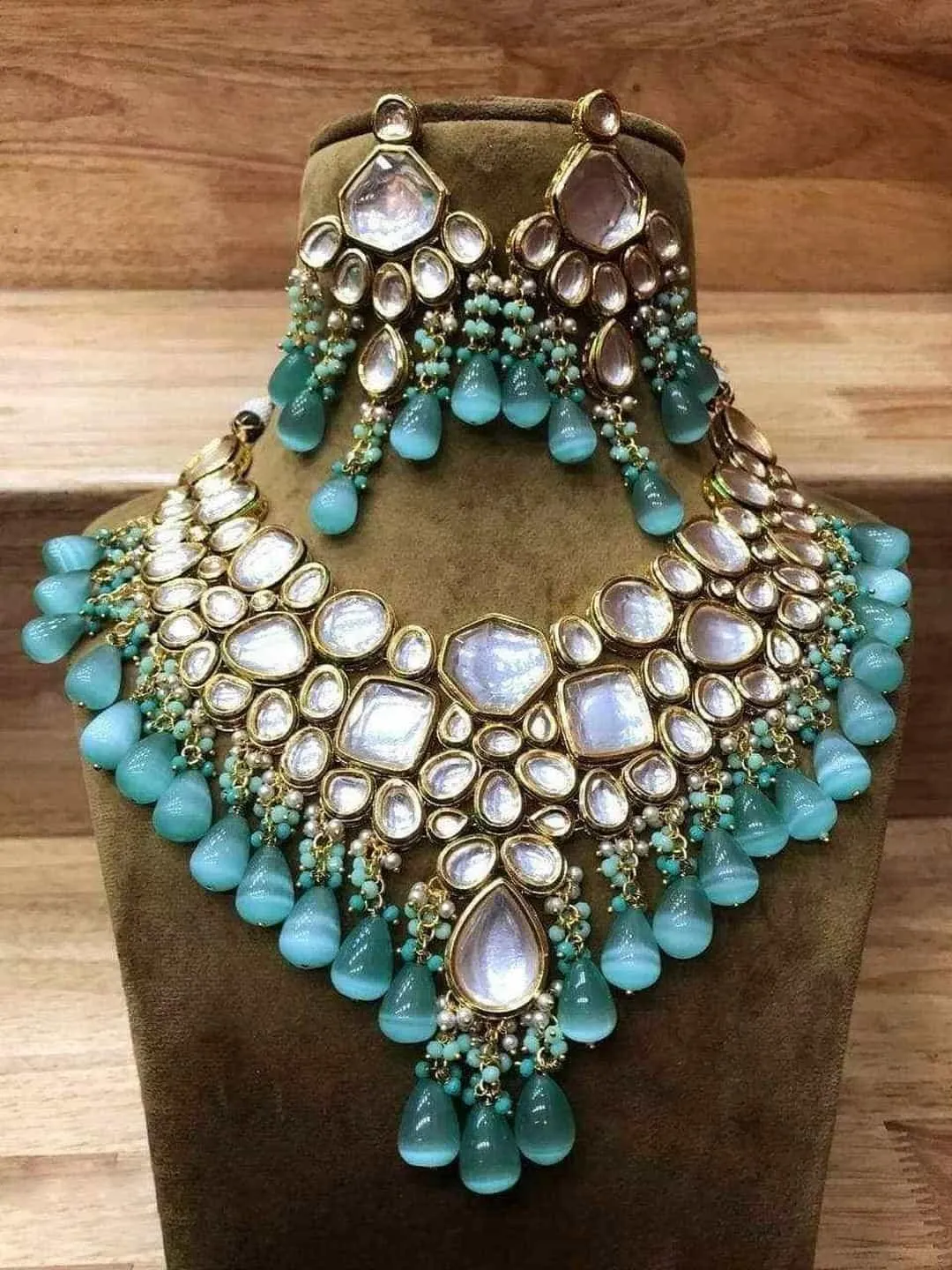 Big Kundan Precious Stone Necklace