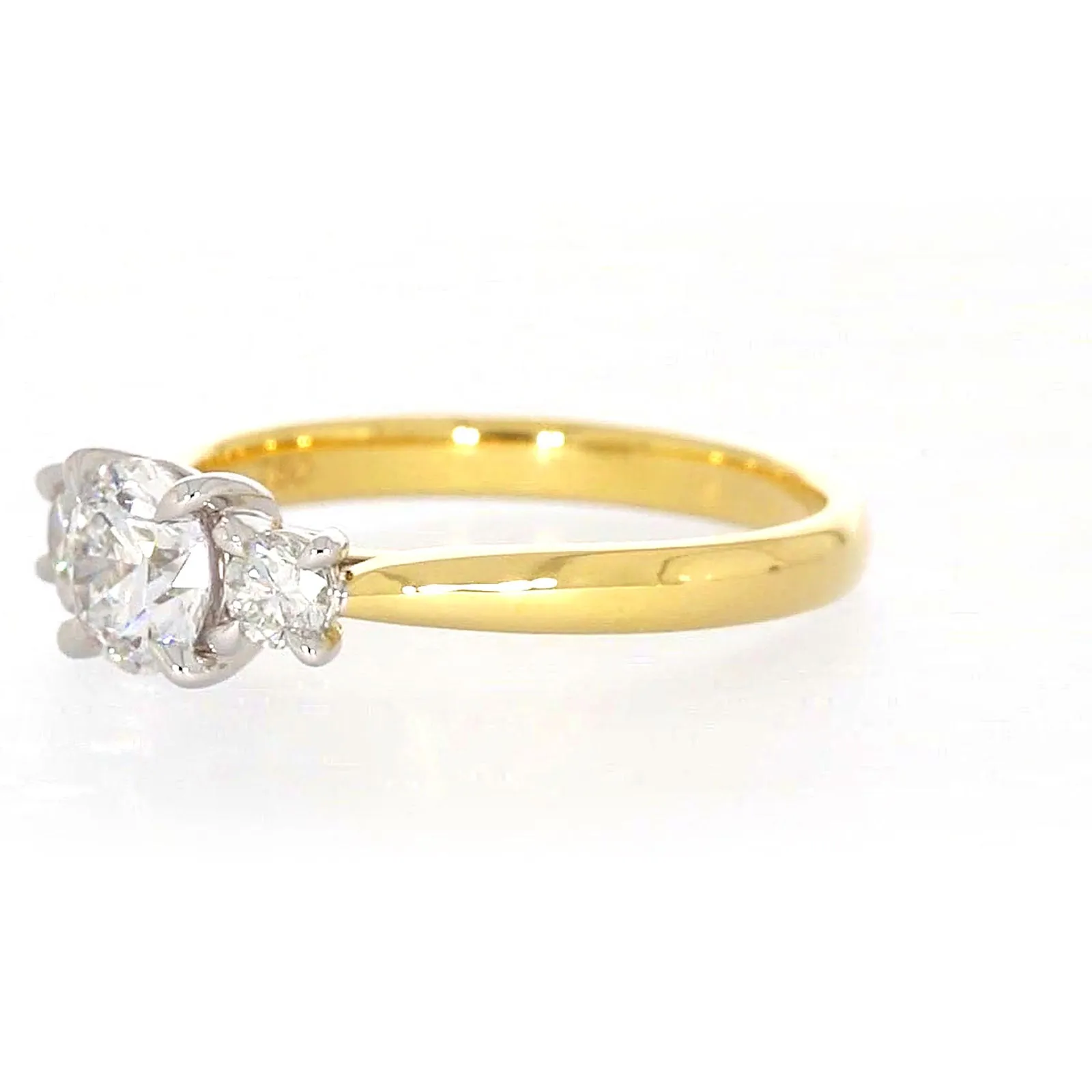 Celebration 18ct Yellow Gold Round Brilliant Cut 1 Carat tw of Certified Lab Grown Diamonds Ring