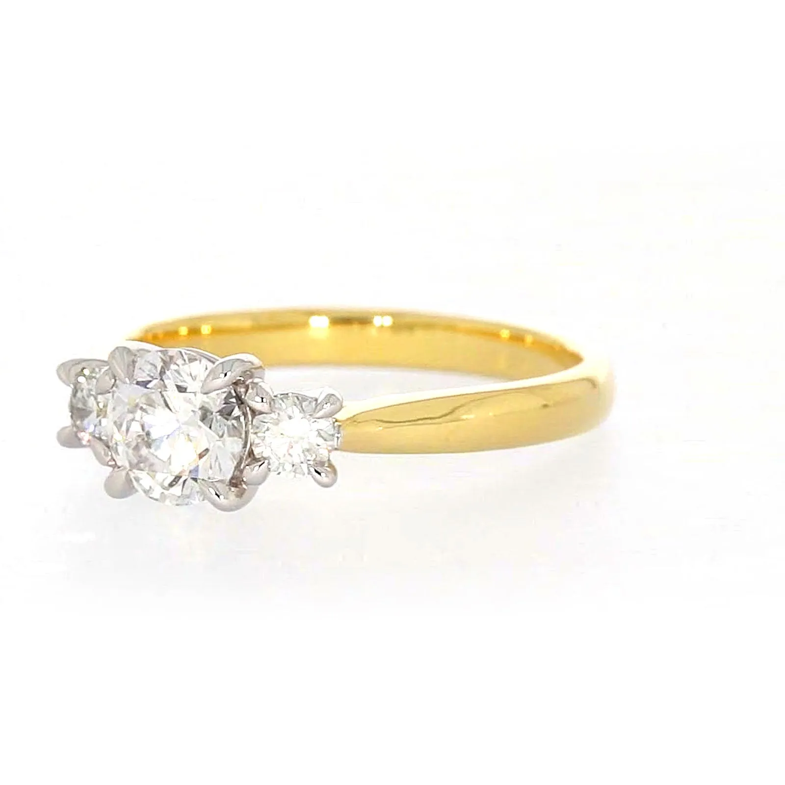 Celebration 18ct Yellow Gold Round Brilliant Cut 1 Carat tw of Certified Lab Grown Diamonds Ring