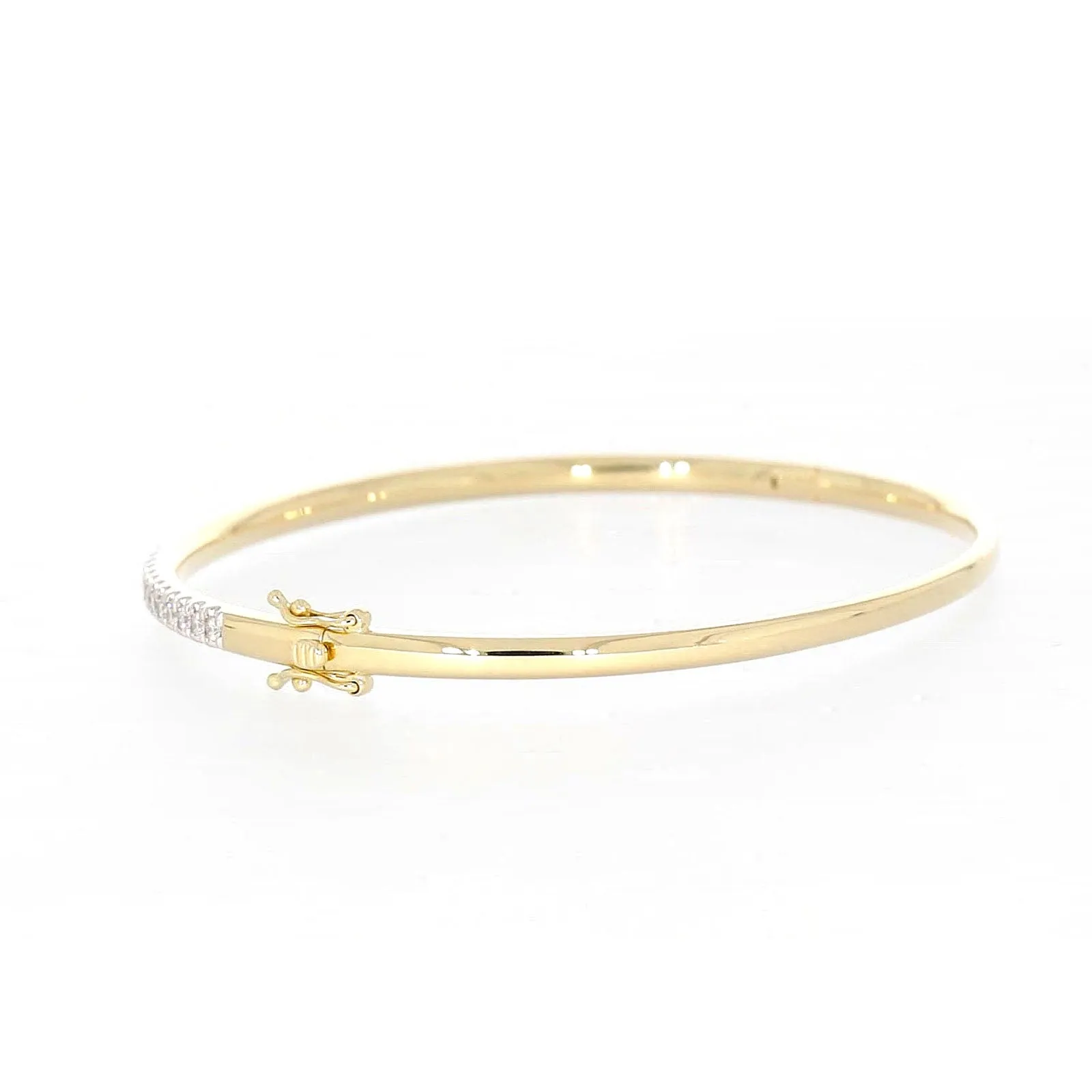 Celebration 9ct Yellow Gold Round Brilliant Cut 1 Carat tw of Lab Grown Diamonds Bangle