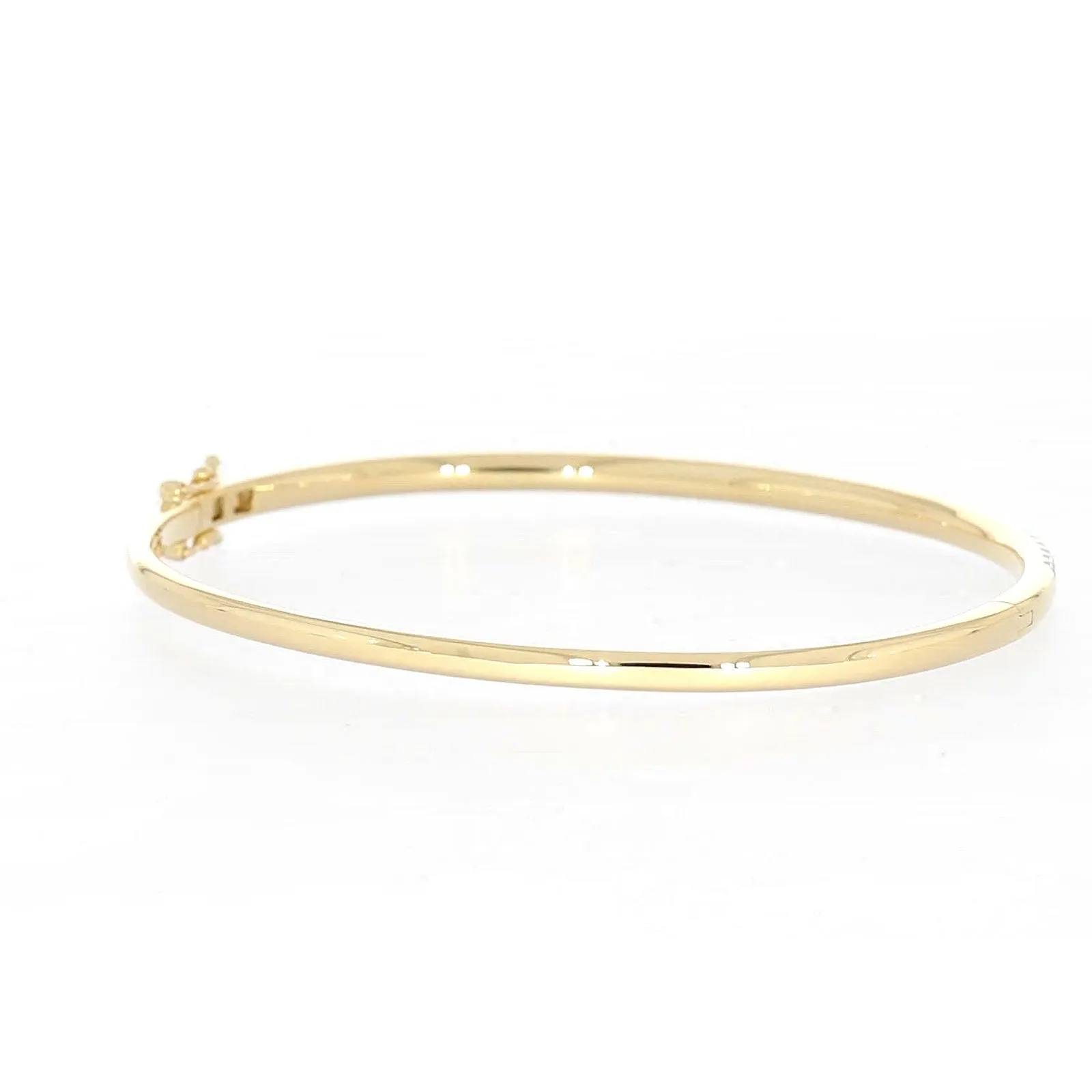 Celebration 9ct Yellow Gold Round Brilliant Cut 1 Carat tw of Lab Grown Diamonds Bangle