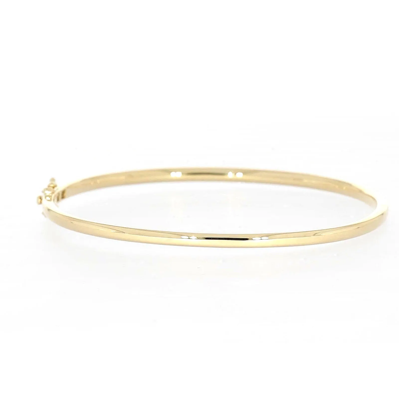 Celebration 9ct Yellow Gold Round Brilliant Cut 1 Carat tw of Lab Grown Diamonds Bangle