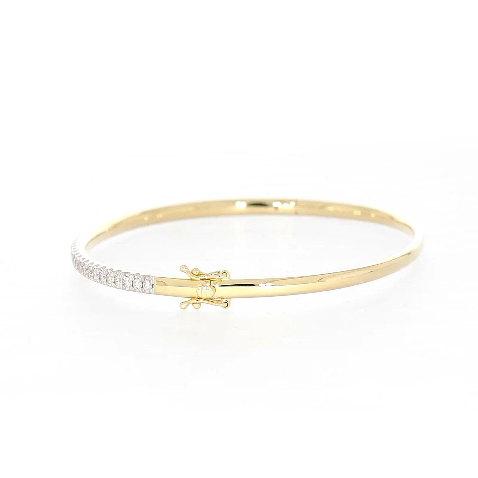 Celebration 9ct Yellow Gold Round Brilliant Cut 1 Carat tw of Lab Grown Diamonds Bangle