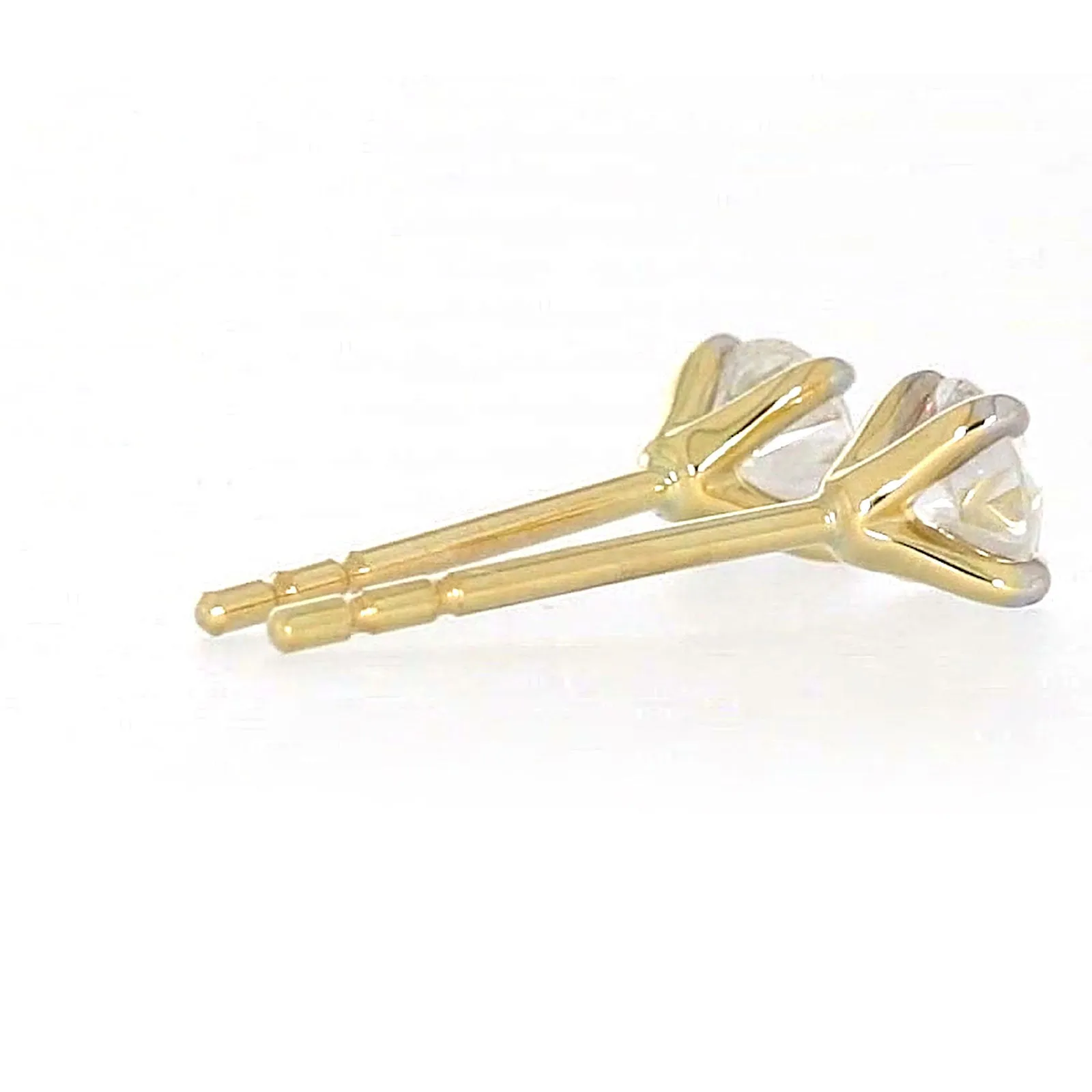 Celebration 9ct Yellow Gold Round Brilliant Cut 1/2 CARAT tw of Lab Grown Diamonds Stud Earrings