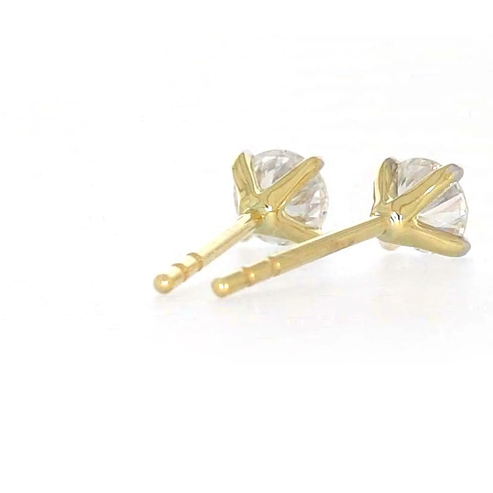 Celebration 9ct Yellow Gold Round Brilliant Cut 1/2 CARAT tw of Lab Grown Diamonds Stud Earrings