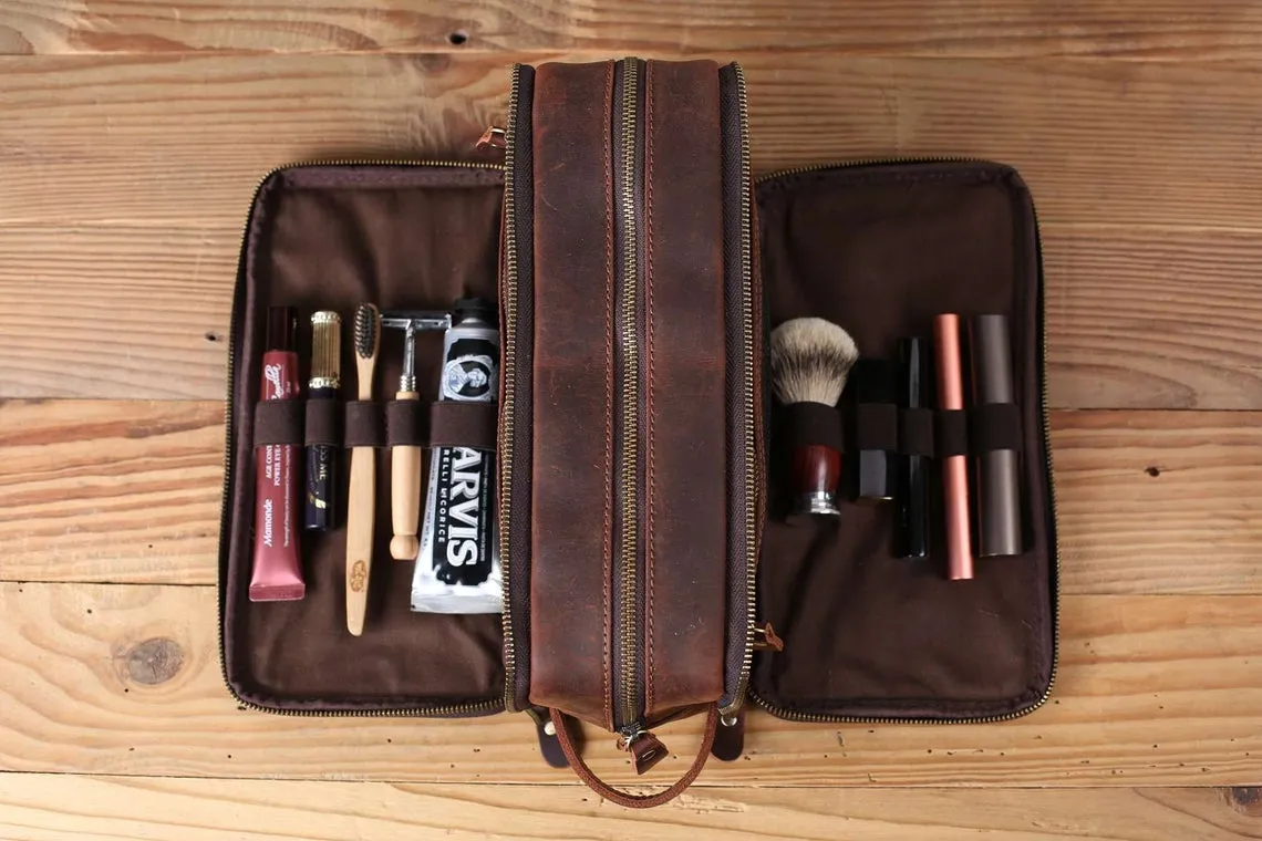 Personalized Leather Toiletry Bag, Groomsmen Gift, Mens Shaving Kit, Gifts for Him, Christmas Gift