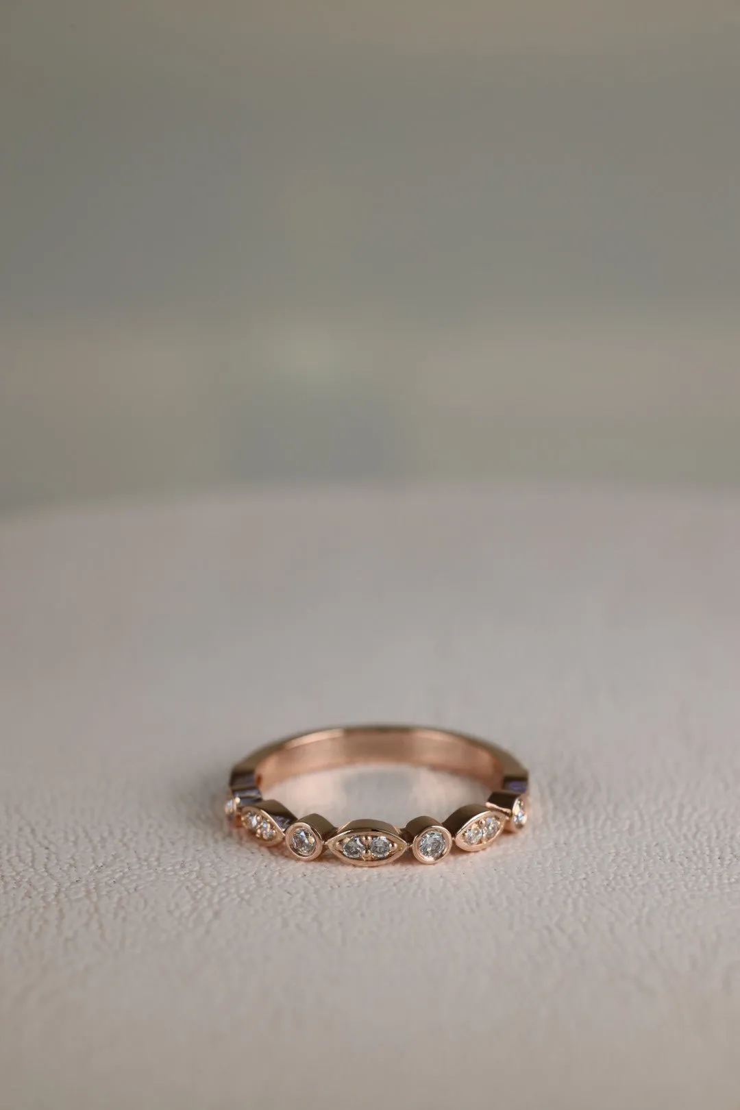 Rose gold art deco round brilliant diamond ring