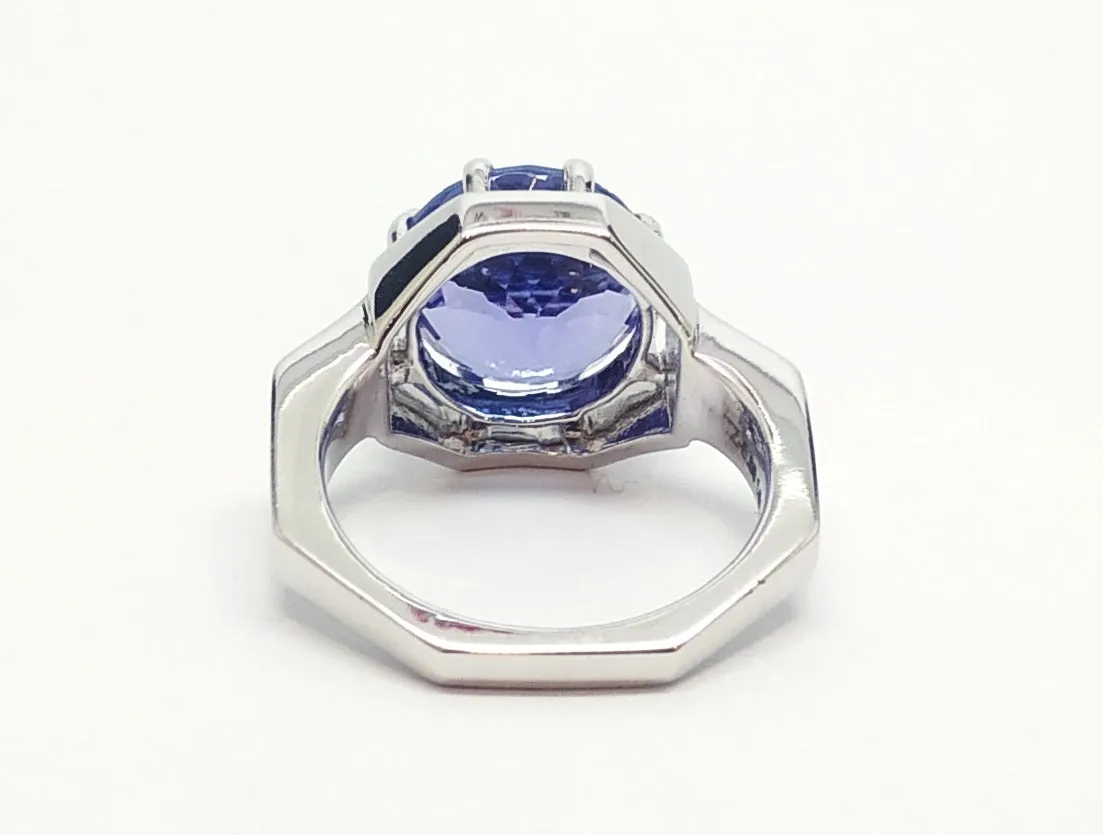 ROUND TANZANITE RING SET IN WHITE GOLD AD NO- 1848