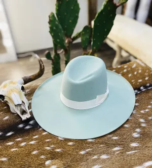 Tacchino “Mint To Be" Fashion Hat