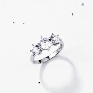 Trio Ring | Brilliant round