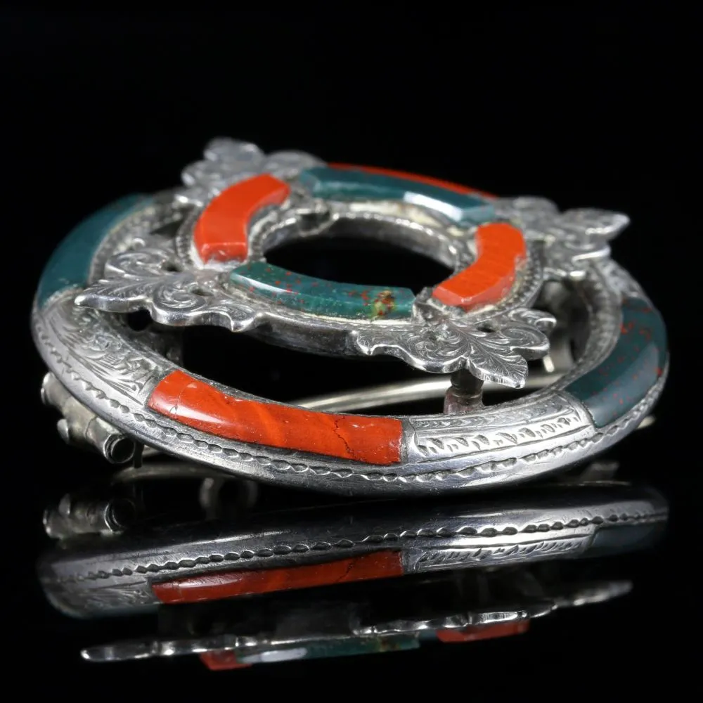 Victorian Scottish Agate Brooch Beautiful Detail Circa 1900