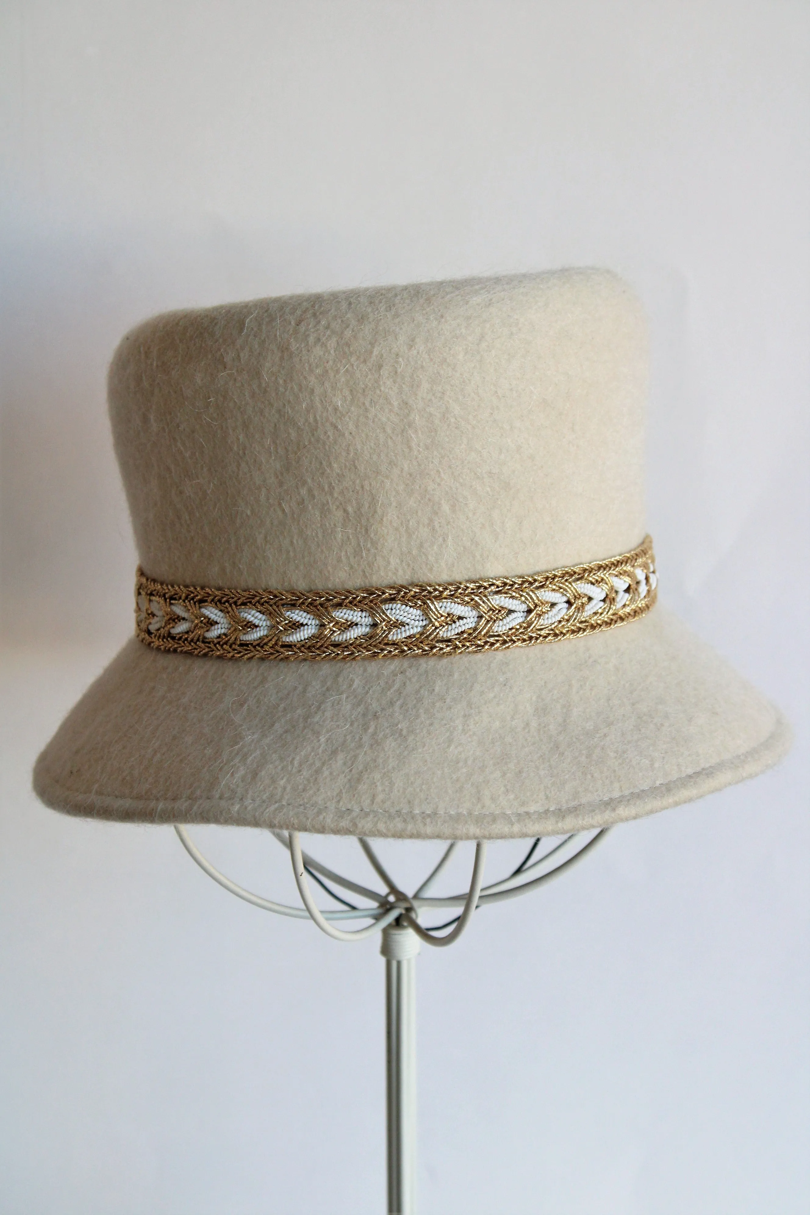 Vintage 1960s Felt Bucket Hat